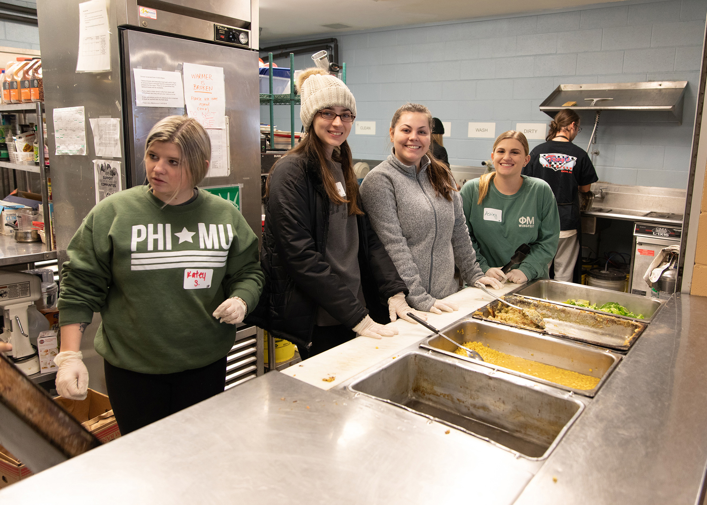 Students serving lunch at Hospitality House